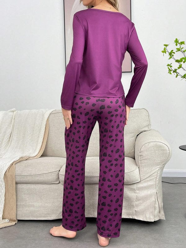 Women Stylish Comfort Night Wear Suit...